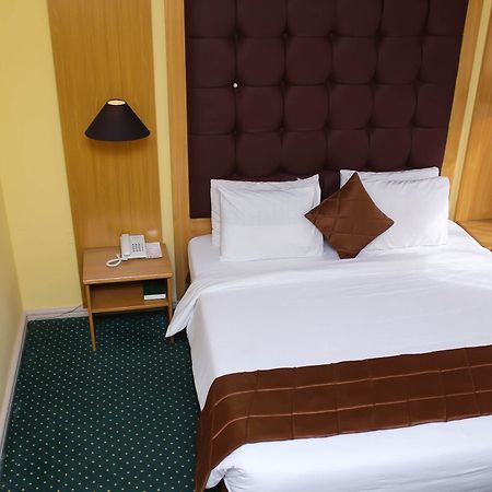 Bolingo Hotel Абуджа Екстер'єр фото